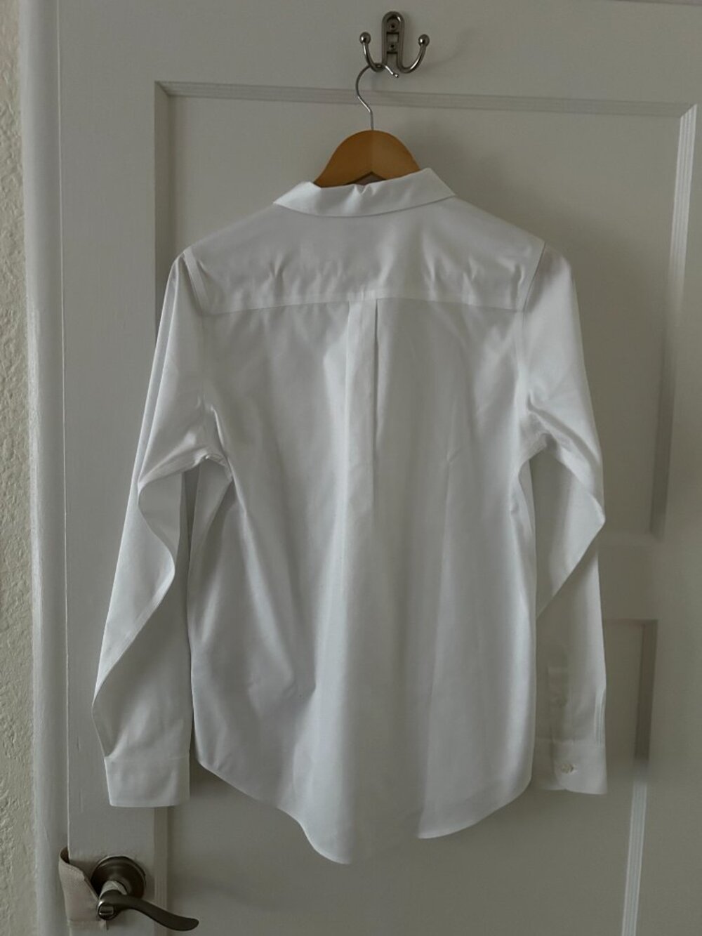 LL Bean Women's White Button Down Shirt XS Tall - Picture 3 of 3